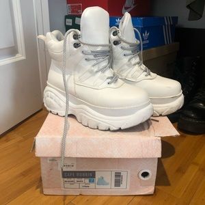 White platform Cape Robbin boots 7us